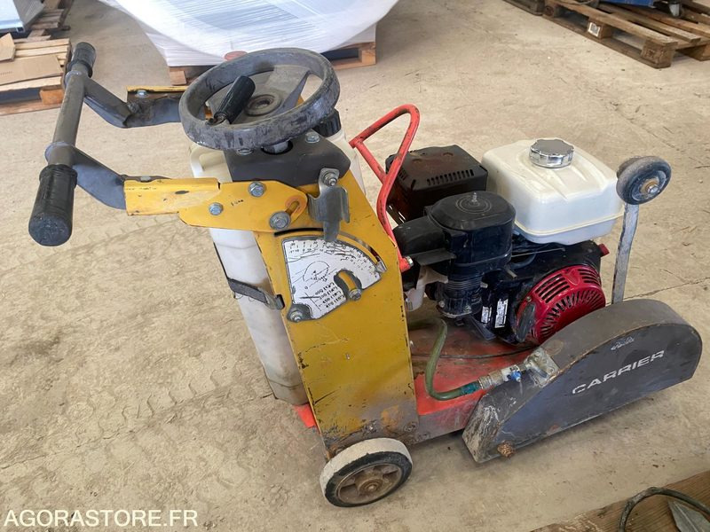 SCIE A SOL HUSQVARNA FS400LCV - 450 mm - Matériel de chantier: photos 2 SCIE A SOL HUSQVARNA FS400LCV - 450 mm - Matériel de chantier: photos 2