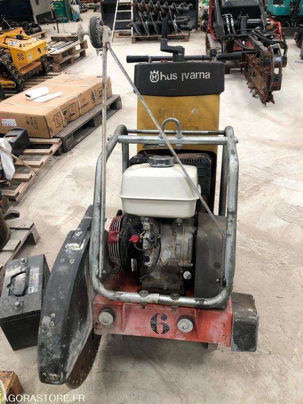 SCIE A SOL HUSQVARNA FS413 - 500 mm - Matériel de chantier: photos 2 SCIE A SOL HUSQVARNA FS413 - 500 mm - Matériel de chantier: photos 2