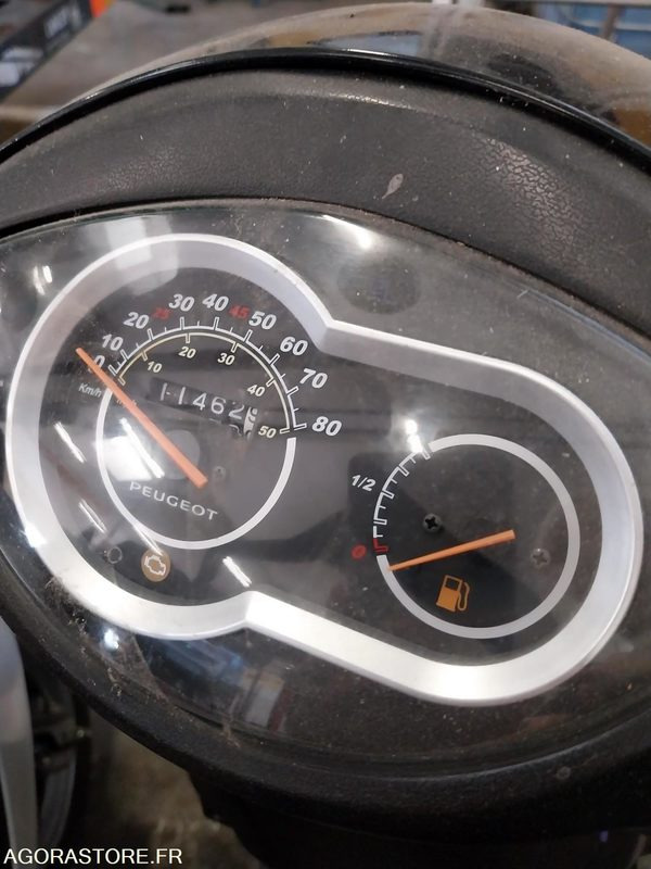 SCOOTER - Motocyclette: photos 1 SCOOTER - Motocyclette: photos 1