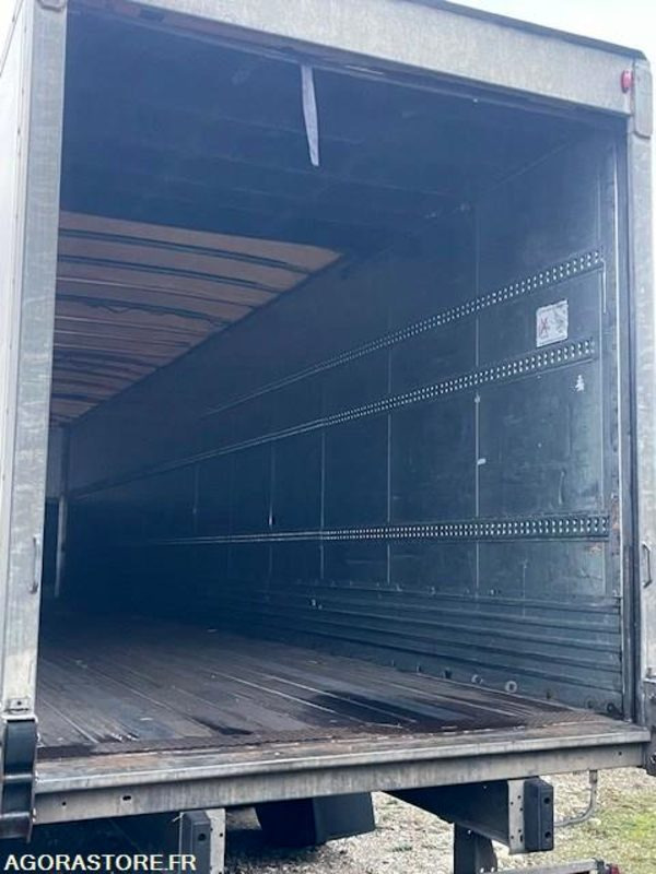 SEMI REMORQUE SAMRO - FOURGON - 2008 - Semi-remorque fourgon: photos 3 SEMI REMORQUE SAMRO - FOURGON - 2008 - Semi-remorque fourgon: photos 3