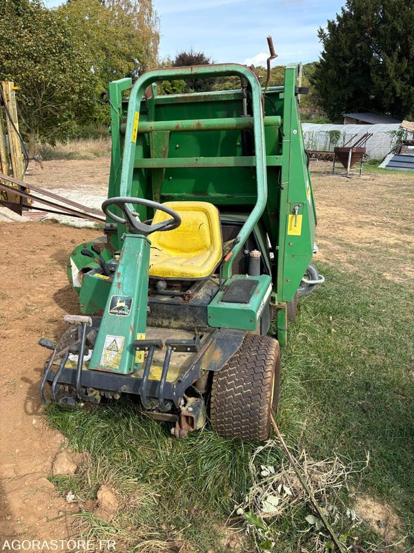 TONDEUSE AUTOPORTEE JOHN DEERE - Motofaucheuse: photos 1 TONDEUSE AUTOPORTEE JOHN DEERE - Motofaucheuse: photos 1