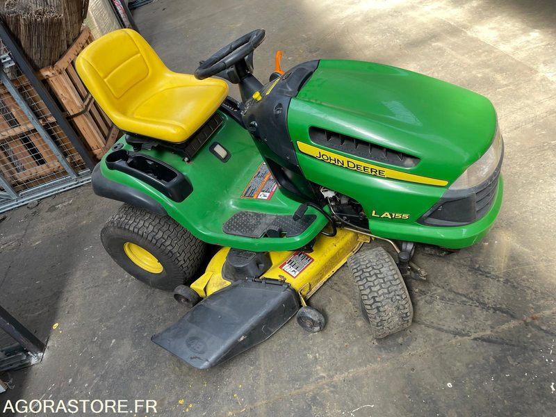 TONDEUSE AUTOPORTEE JOHN DEERE LA155 ESSENCE (PRIX AFFICHE HT - TVA 20%) - Motofaucheuse: photos 2 TONDEUSE AUTOPORTEE JOHN DEERE LA155 ESSENCE (PRIX AFFICHE HT - TVA 20%) - Motofaucheuse: photos 2