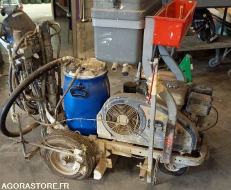 TRACEUSE PEINTURE HORIZONTALE GRACO 200HS - Matériel de chantier: photos 4 TRACEUSE PEINTURE HORIZONTALE GRACO 200HS - Matériel de chantier: photos 4