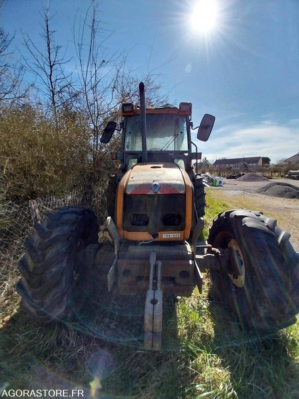 TRACTEUR ENAULT ERGOS100 + CHARGEUR FAUCHEUX - Tracteur agricole: photos 1 TRACTEUR ENAULT ERGOS100 + CHARGEUR FAUCHEUX - Tracteur agricole: photos 1