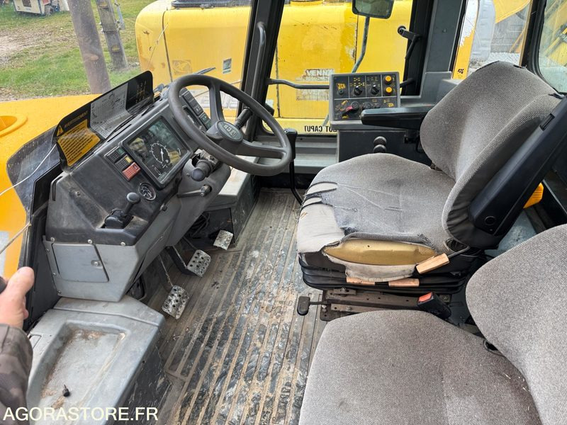 TRACTEUR JCB - 9800H - 1997 - Tracteur agricole: photos 5 TRACTEUR JCB - 9800H - 1997 - Tracteur agricole: photos 5