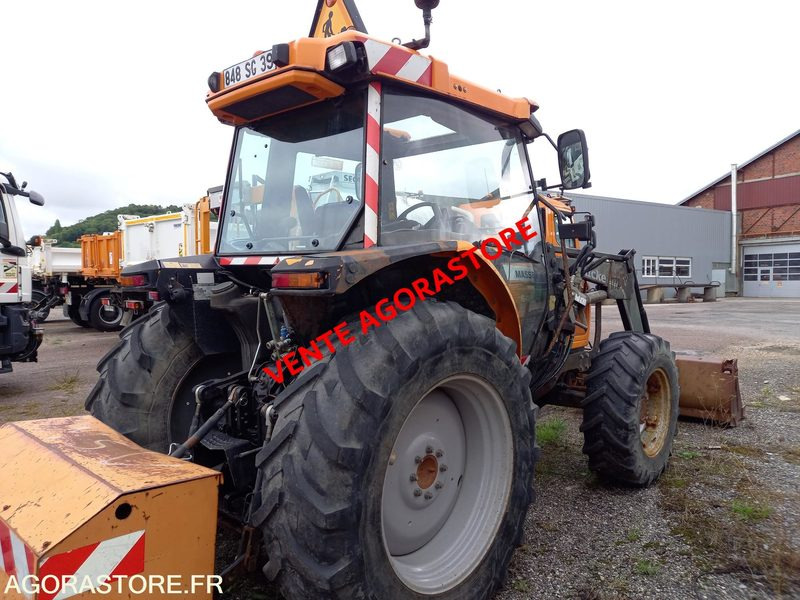 TRACTEUR MASSEY FERGUSON 6245 4X4 - Tracteur agricole: photos 4 TRACTEUR MASSEY FERGUSON 6245 4X4 - Tracteur agricole: photos 4