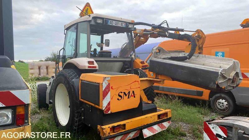 TRACTEUR RENAULT ERGOS - 11839H - 2009 - Tracteur agricole: photos 2 TRACTEUR RENAULT ERGOS - 11839H - 2009 - Tracteur agricole: photos 2