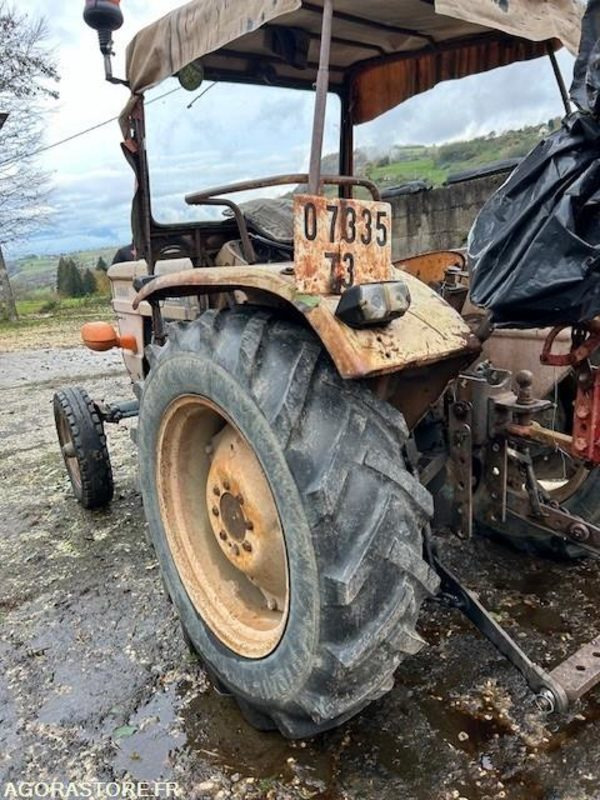 TRACTEUR SOMECA 400 - 3065 HEURES - Tracteur agricole: photos 2 TRACTEUR SOMECA 400 - 3065 HEURES - Tracteur agricole: photos 2