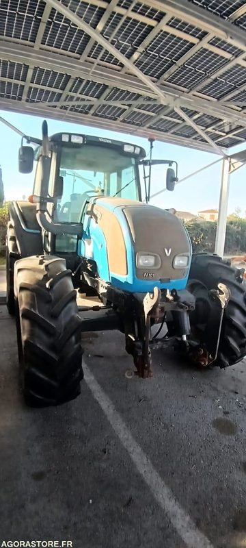 TRACTEUR VALTRA N101H CH-682-EQ 8575H AM 2007 - Tracteur agricole: photos 1 TRACTEUR VALTRA N101H CH-682-EQ 8575H AM 2007 - Tracteur agricole: photos 1