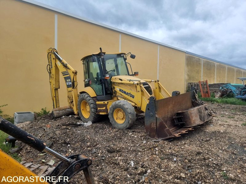TRACTOPELLE KOMATSU WB93R / F51441 / 2006 / 7 391H / VENTE EN L'ETAT - Tractopelle: photos 2 TRACTOPELLE KOMATSU WB93R / F51441 / 2006 / 7 391H / VENTE EN L'ETAT - Tractopelle: photos 2
