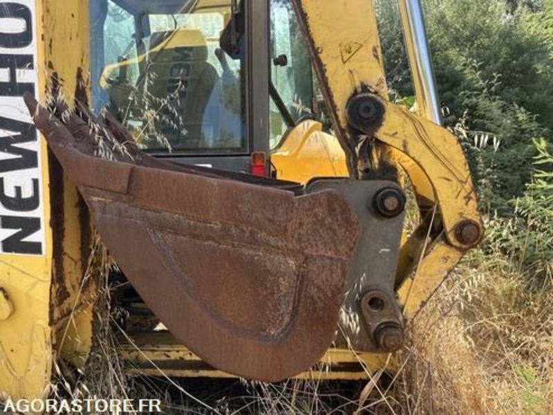TRACTOPELLE NEW HOLLAND B115B - 2628H - 2009 - Tractopelle: photos 3 TRACTOPELLE NEW HOLLAND B115B - 2628H - 2009 - Tractopelle: photos 3