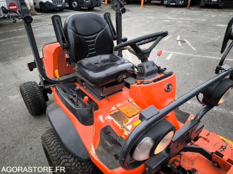 Tondeuse KUBOTA F3680 3688 heures 2013 - Motofaucheuse: photos 2 Tondeuse KUBOTA F3680 3688 heures 2013 - Motofaucheuse: photos 2