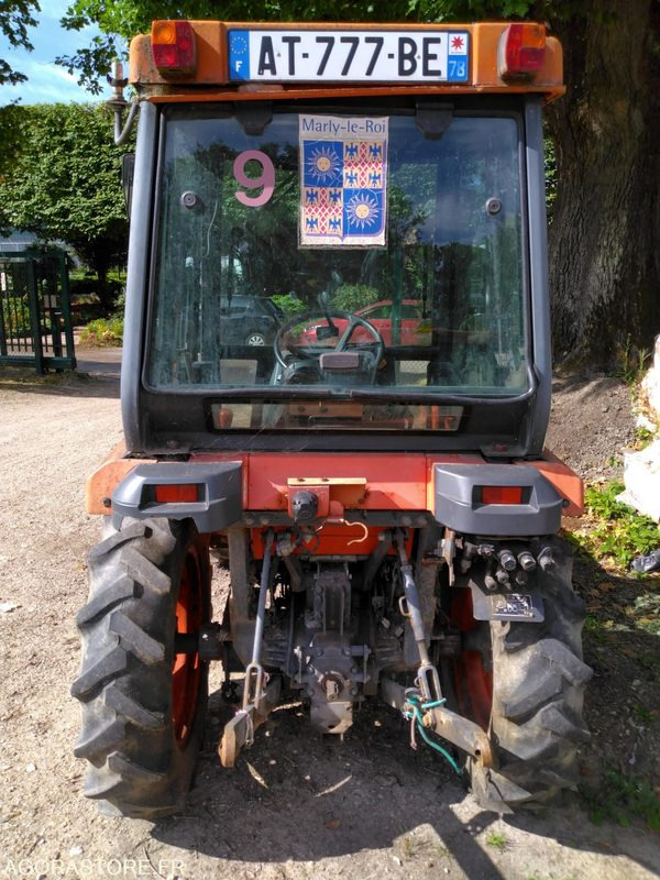 Tracteur Kubota STV40 1907 heures 2010 - Tracteur agricole: photos 4 Tracteur Kubota STV40 1907 heures 2010 - Tracteur agricole: photos 4