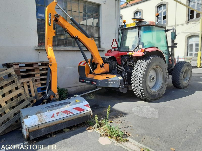 Tracteur Massey Ferguson + broyeur Noremat - Tracteur agricole: photos 4 Tracteur Massey Ferguson + broyeur Noremat - Tracteur agricole: photos 4
