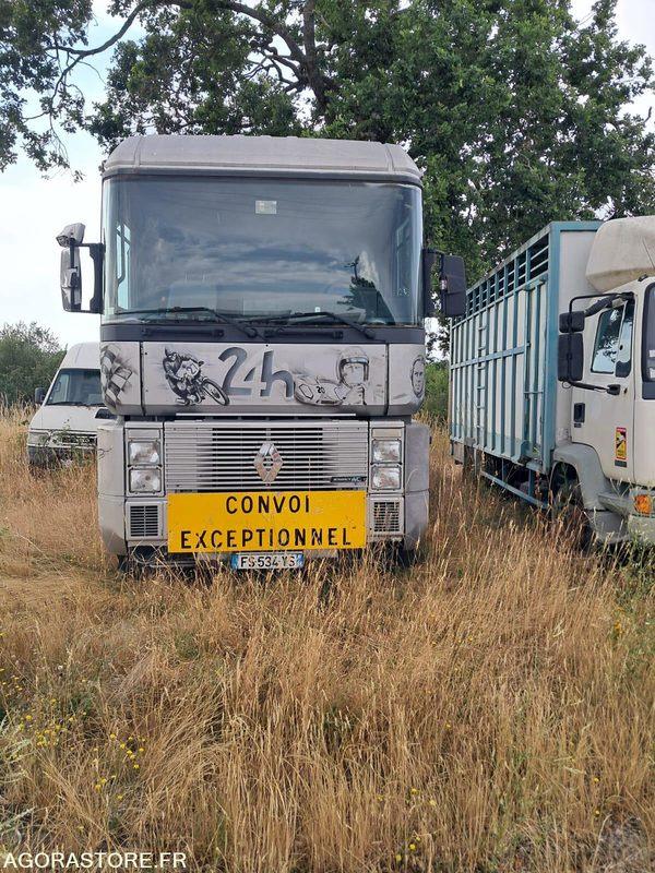 Camion AE Renault équipé grue - Tracteur routier: photos 2 Camion AE Renault équipé grue - Tracteur routier: photos 2