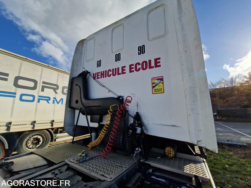 DAF CF 85.360 - 2013 - Tracteur routier: photos 2 DAF CF 85.360 - 2013 - Tracteur routier: photos 2