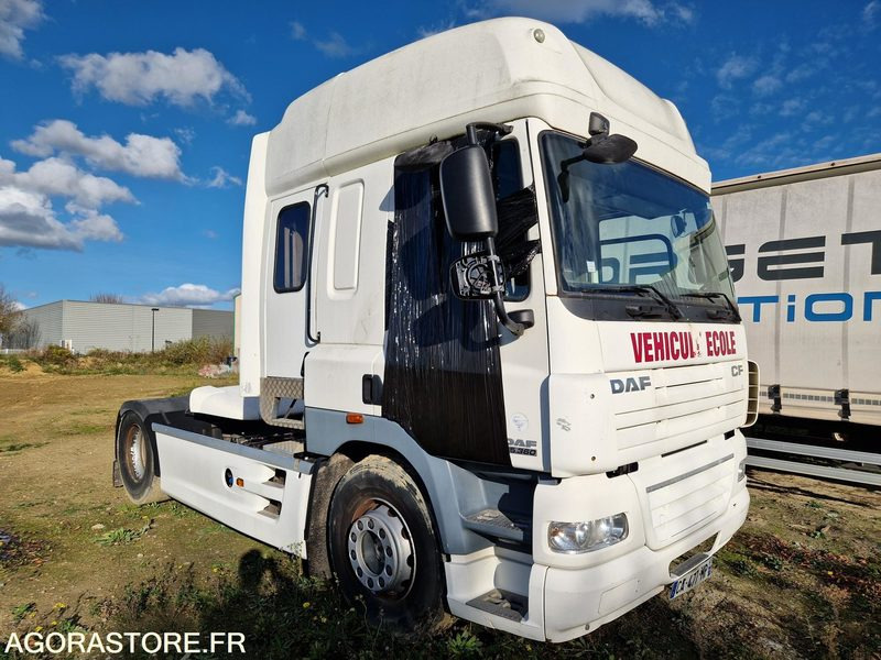 DAF CF 85.360 - 2013 - Tracteur routier: photos 3 DAF CF 85.360 - 2013 - Tracteur routier: photos 3