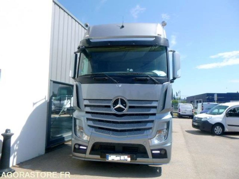 MERCEDES ACTROS 1845 GRANDE CABINE - 2012 - IMMATRICULATION SLOVENE - TB ETAT - Tracteur routier: photos 3 MERCEDES ACTROS 1845 GRANDE CABINE - 2012 - IMMATRICULATION SLOVENE - TB ETAT - Tracteur routier: photos 3