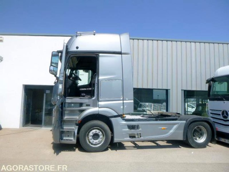 MERCEDES ACTROS 1845 GRANDE CABINE - 2012 - IMMATRICULATION SLOVENE - TB ETAT - Tracteur routier: photos 2 MERCEDES ACTROS 1845 GRANDE CABINE - 2012 - IMMATRICULATION SLOVENE - TB ETAT - Tracteur routier: photos 2