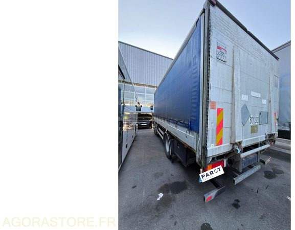 RENAULT 320 DCI - 2006 - 549 396km - Tracteur routier: photos 3 RENAULT 320 DCI - 2006 - 549 396km - Tracteur routier: photos 3