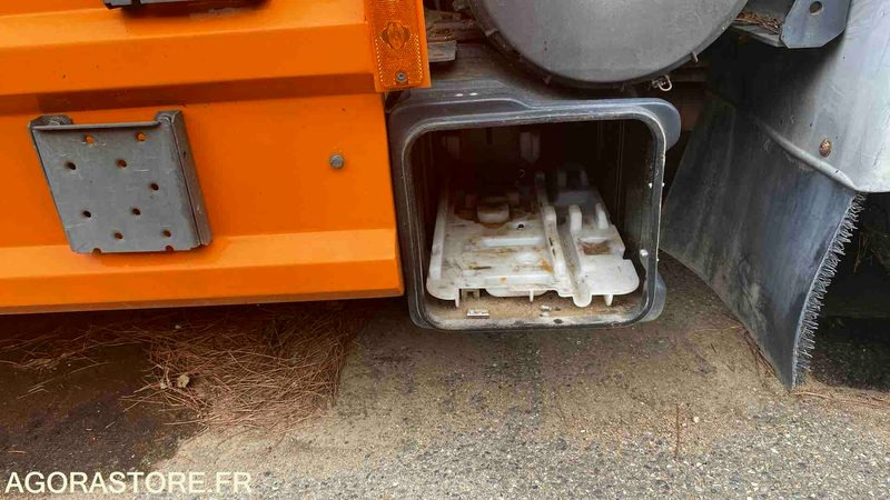 RENAULT 370 DCI - 2004 - 273881 KM - Tracteur routier: photos 4 RENAULT 370 DCI - 2004 - 273881 KM - Tracteur routier: photos 4