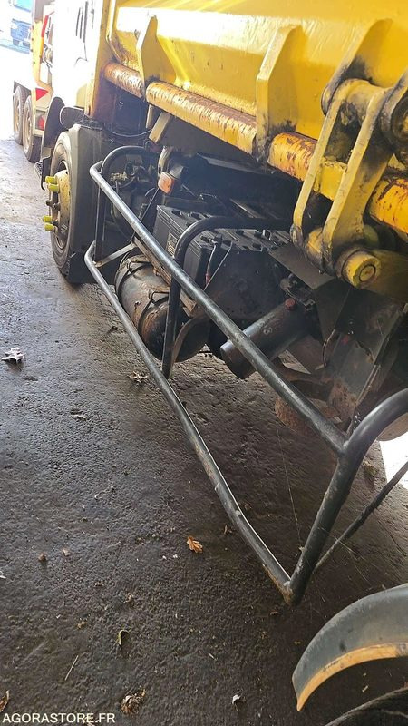 RENAULT CAM - 2004 - BP-101-EG - Tracteur routier: photos 5 RENAULT CAM - 2004 - BP-101-EG - Tracteur routier: photos 5