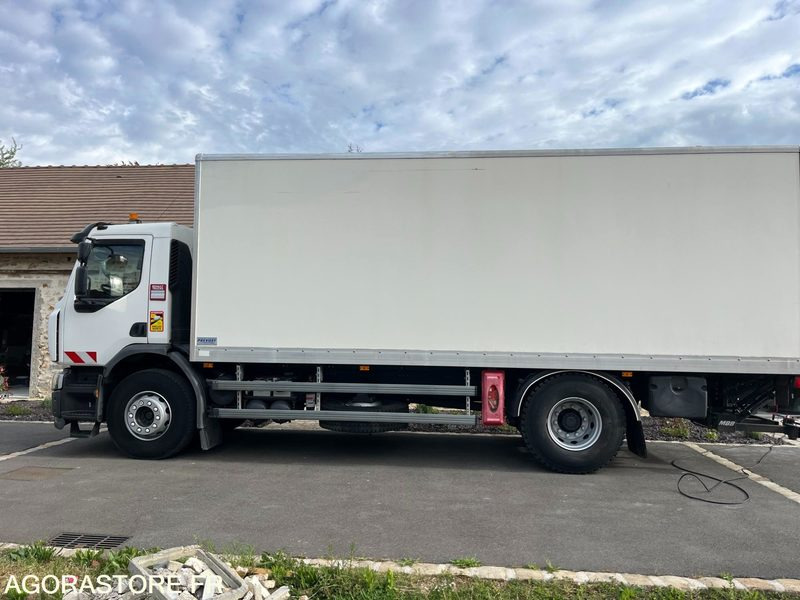 RENAULT DWIDE GAMME CHANTIER OFFROAD- 2015 - 49 976 KMS - Tracteur routier: photos 3 RENAULT DWIDE GAMME CHANTIER OFFROAD- 2015 - 49 976 KMS - Tracteur routier: photos 3