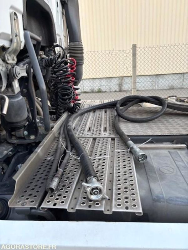 TRACTEUR 4X2 MERCEDES ACTROS 1853 2020 430 000 KM - Tracteur routier: photos 3 TRACTEUR 4X2 MERCEDES ACTROS 1853 2020 430 000 KM - Tracteur routier: photos 3