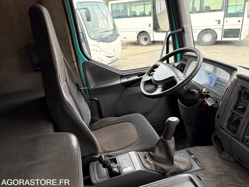 TRACTEUR RENAULT 420 DCI - Tracteur routier: photos 5 TRACTEUR RENAULT 420 DCI - Tracteur routier: photos 5