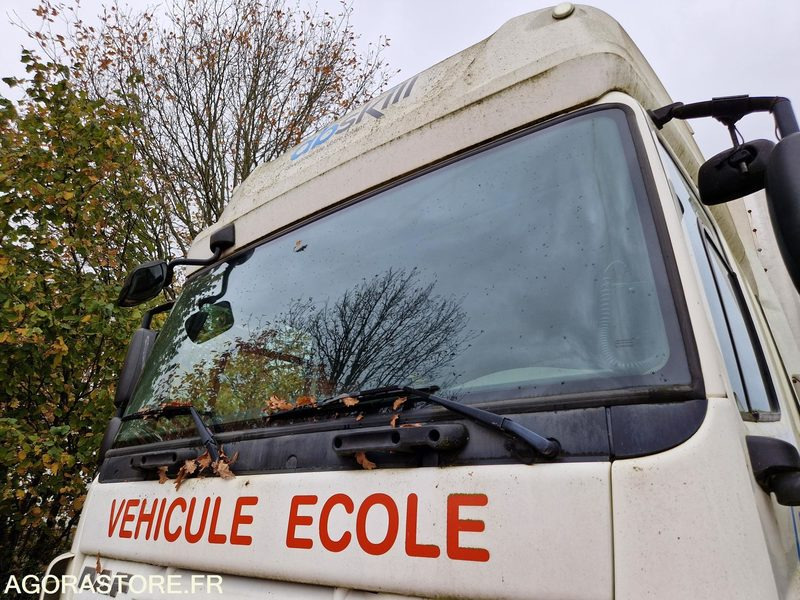 Tracteur DAF CF 85.360 - 2012 -193474 Kms -CN640HC - Tracteur routier: photos 5 Tracteur DAF CF 85.360 - 2012 -193474 Kms -CN640HC - Tracteur routier: photos 5