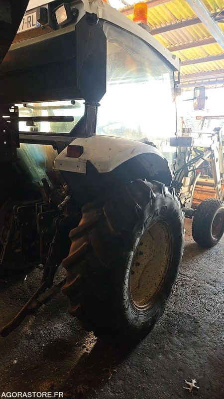 Tracteur RENAULT T3551PB - 2004 - BX217RL - Tracteur routier: photos 2 Tracteur RENAULT T3551PB - 2004 - BX217RL - Tracteur routier: photos 2