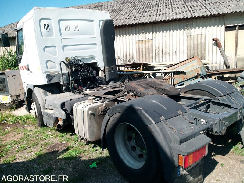 Tracteur Renault 420DCI - Tracteur routier: photos 5 Tracteur Renault 420DCI - Tracteur routier: photos 5