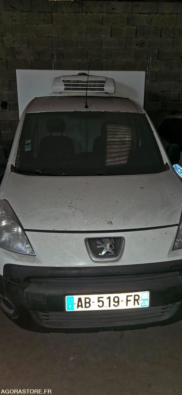 VEHICULE FRIGORIFIQUE PEUGEOT PARTNER AB519FR - Fourgonnette: photos 1 VEHICULE FRIGORIFIQUE PEUGEOT PARTNER AB519FR - Fourgonnette: photos 1