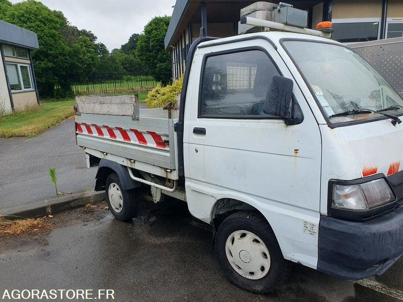 VQ-V20M PIAGGIO PORTER. - Utilitaire benne: photos 2 VQ-V20M PIAGGIO PORTER. - Utilitaire benne: photos 2