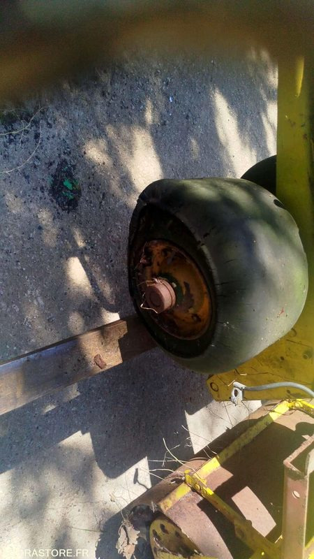 COMPACTEUR A RESTAURER - Véhicule de voirie/ Spécial: photos 5 COMPACTEUR A RESTAURER - Véhicule de voirie/ Spécial: photos 5