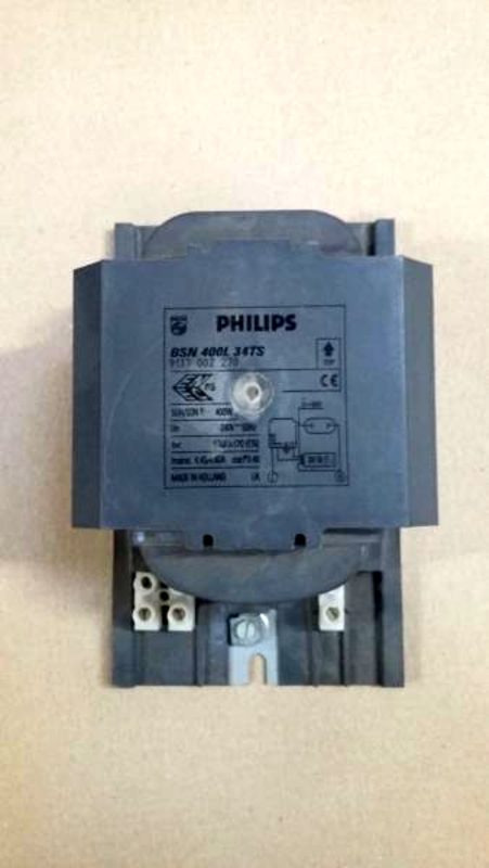 LOT DE 4 BALLASTS 400 W - Véhicule de voirie/ Spécial: photos 1 LOT DE 4 BALLASTS 400 W - Véhicule de voirie/ Spécial: photos 1