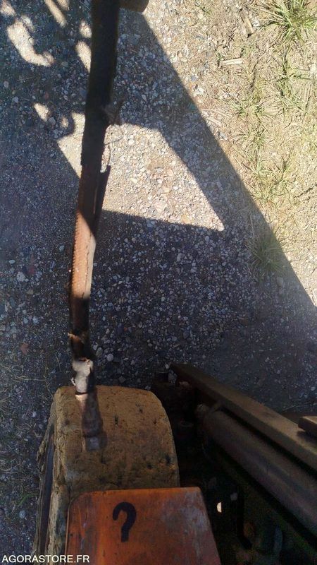 PINCE A GRUMES - Véhicule de voirie/ Spécial: photos 4 PINCE A GRUMES - Véhicule de voirie/ Spécial: photos 4