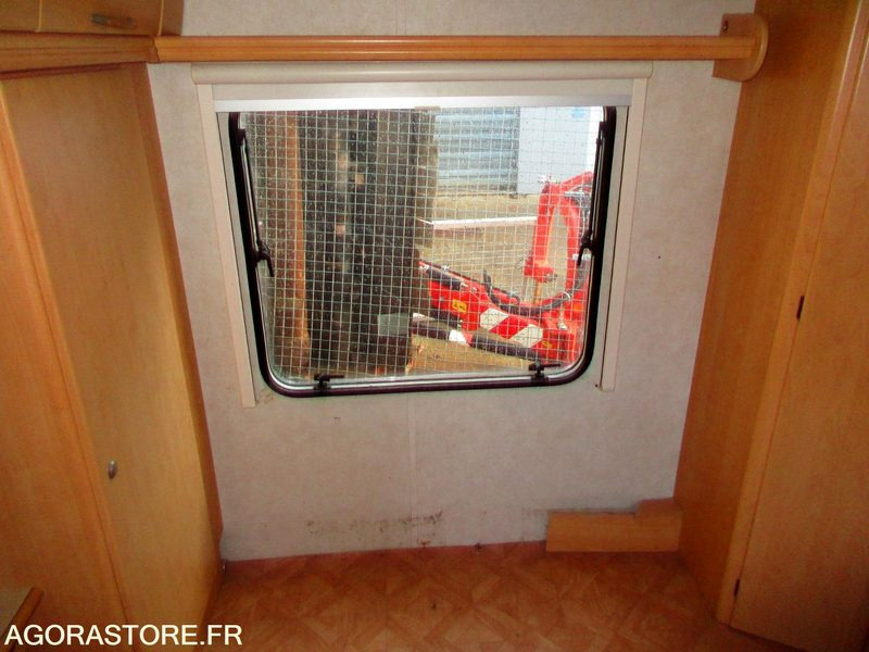CARAVANE PRESTIGE double essieux - Véhicule utilitaire: photos 5 CARAVANE PRESTIGE double essieux - Véhicule utilitaire: photos 5