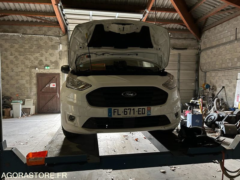 Véhicule utilitaire - Fourgon utilitaire: photos 3 Véhicule utilitaire - Fourgon utilitaire: photos 3