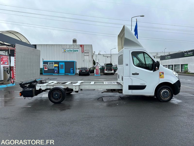 Renault Master III 2.3 DCI Plateau avec Hayon - Véhicule utilitaire: photos 5 Renault Master III 2.3 DCI Plateau avec Hayon - Véhicule utilitaire: photos 5