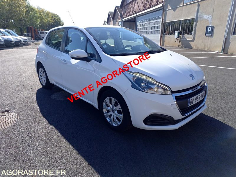 Vends Peugeot 208 essence - Voiture: photos 3 Vends Peugeot 208 essence - Voiture: photos 3