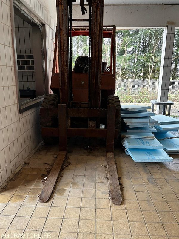 Charriot elevateur 2 tonnes - Chariot élévateur: photos 2 Charriot elevateur 2 tonnes - Chariot élévateur: photos 2