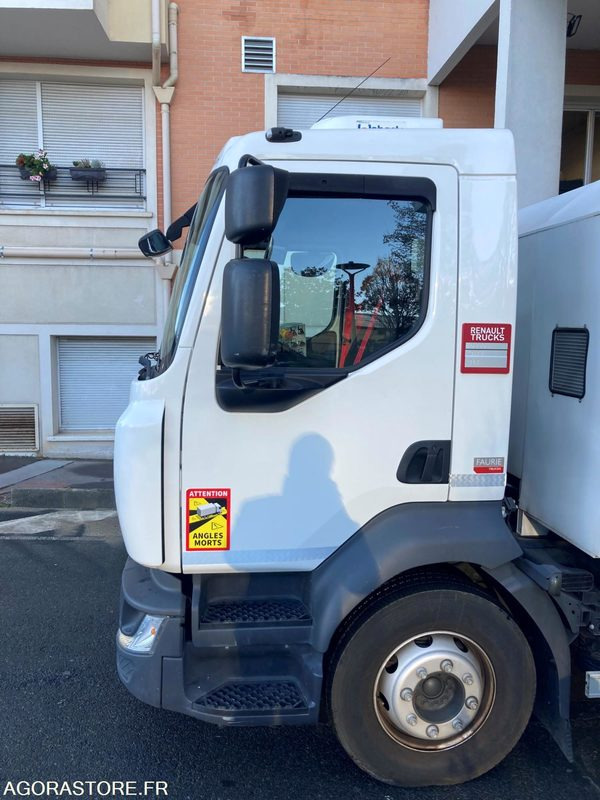 Laveuse de voirie - Balayeuse de voirie: photos 3 Laveuse de voirie - Balayeuse de voirie: photos 3