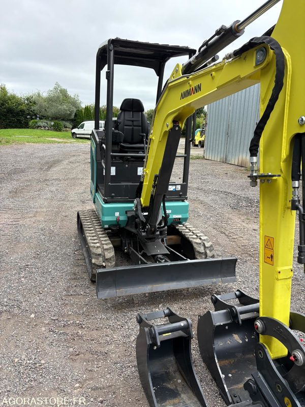 Mini pelle - Mini pelle: photos 1 Mini pelle - Mini pelle: photos 1