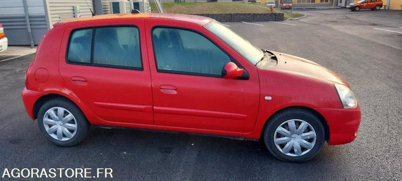 Renault clio 1.5 dci  (roulante) - Voiture: photos 3 Renault clio 1.5 dci  (roulante) - Voiture: photos 3