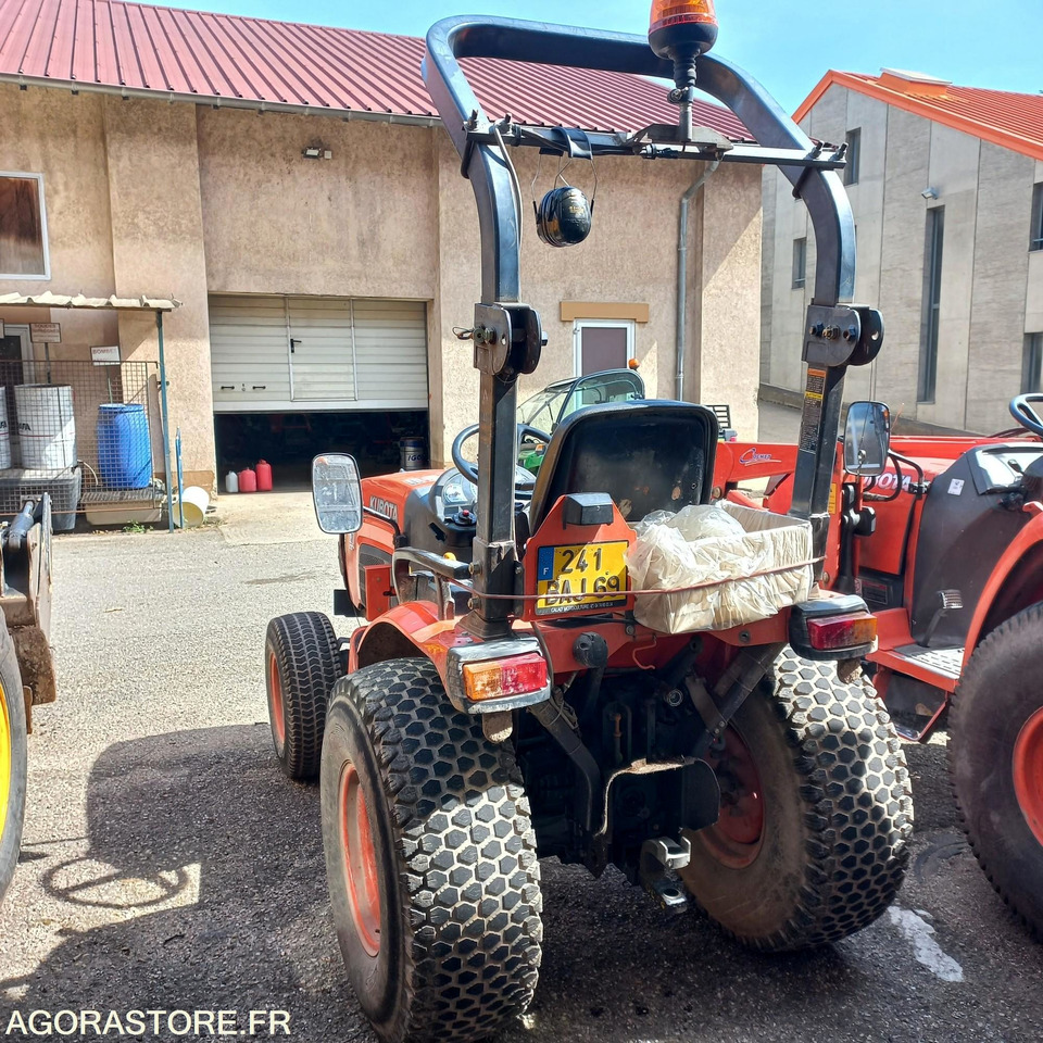 Tracteur kubota B2530 - Tracteur agricole: photos 3 Tracteur kubota B2530 - Tracteur agricole: photos 3