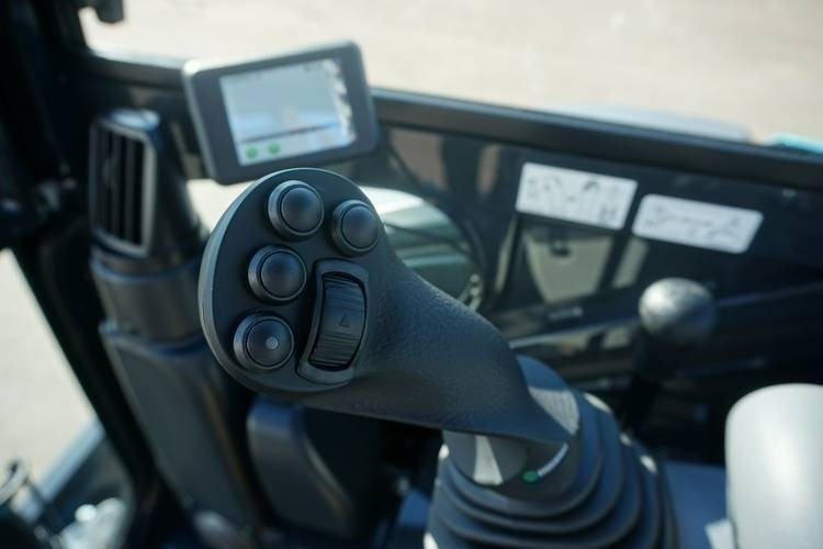 Airman AX 26 U-7 - Mini pelle: photos 5 Airman AX 26 U-7 - Mini pelle: photos 5