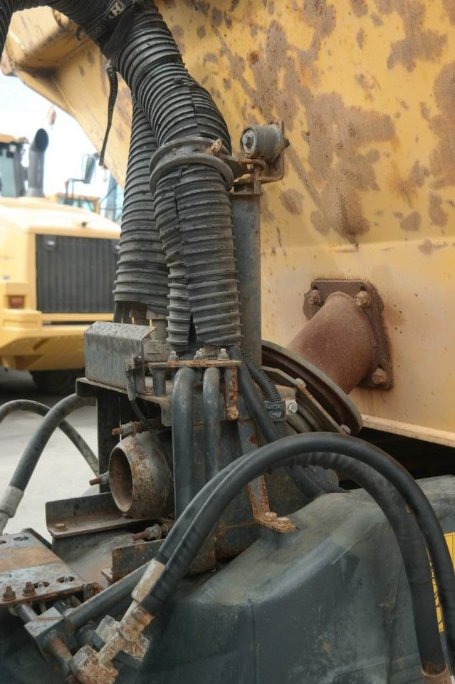 Tombereau articulé Komatsu HM300-1: photos 11