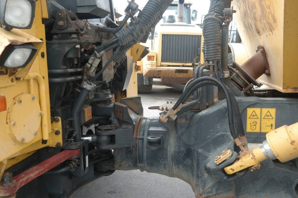 Tombereau articulé Komatsu HM300-1: photos 9