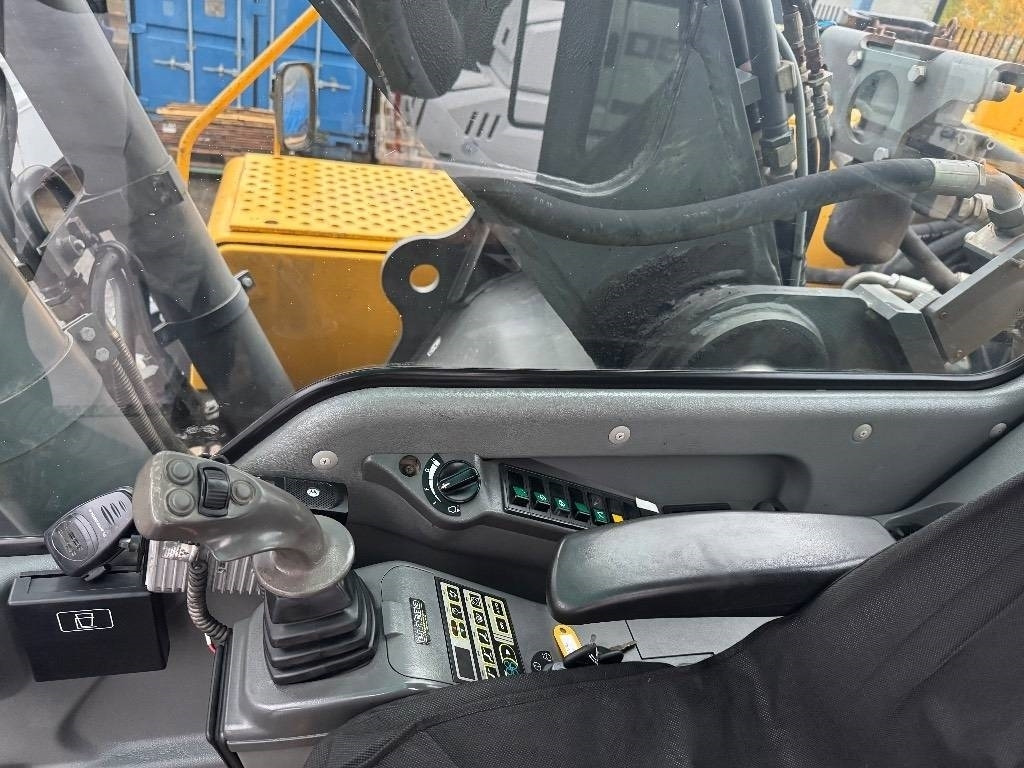 Volvo EC 290 B N LC - Pelle sur chenille: photos 4 Volvo EC 290 B N LC - Pelle sur chenille: photos 4